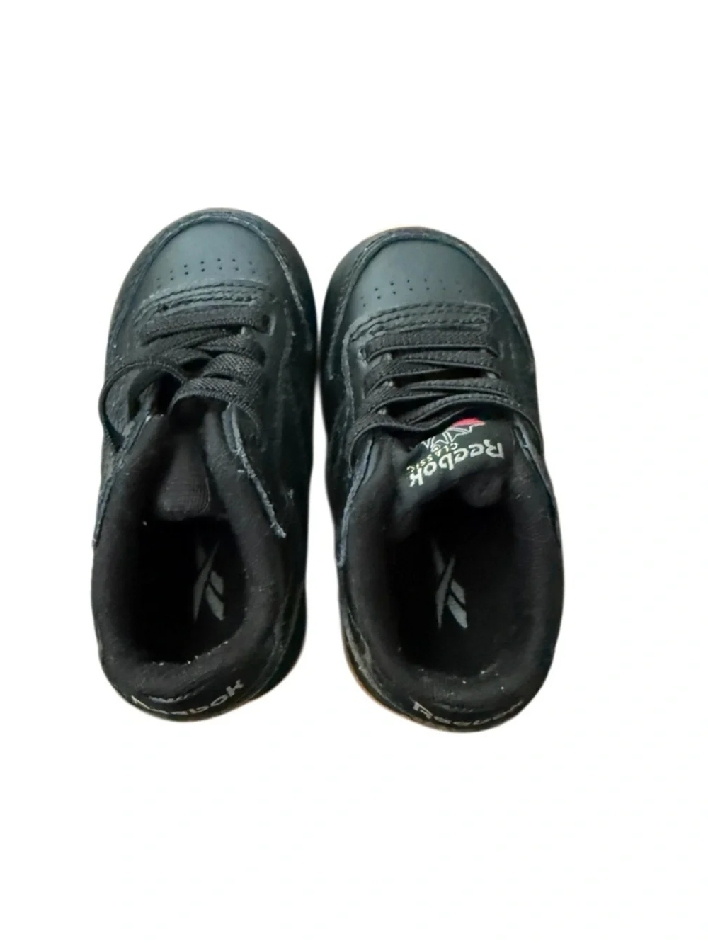 Reebok Kids Classic Black Leather Sneakers with Gum Outsole-Size 4